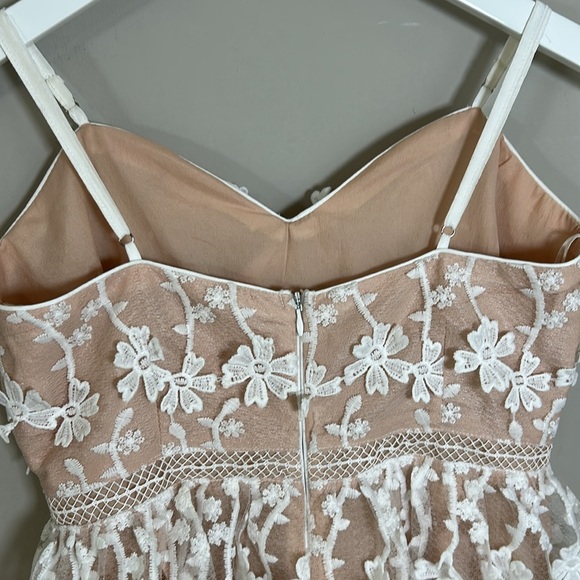 Endless Rose Crochet Layered Midi Dress White Sweetheart neckline Lined Sz S - Picture 8 of 16